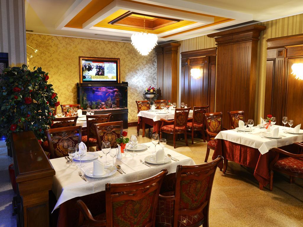 Hotel Austria Тирана Экстерьер фото