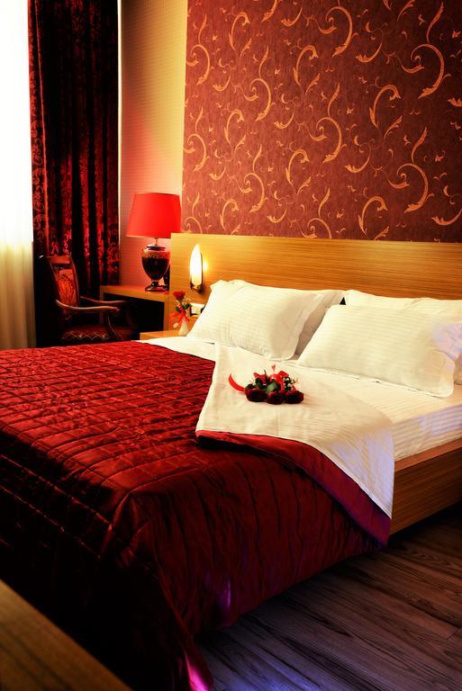 Hotel Austria Тирана Экстерьер фото