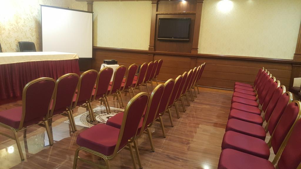 Hotel Austria Тирана Экстерьер фото