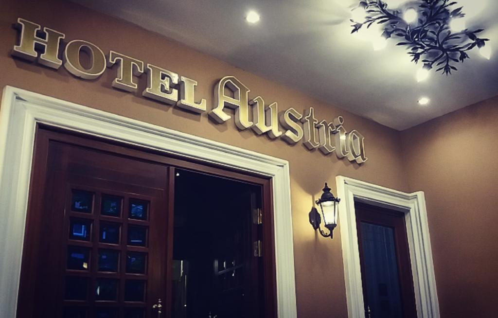 Hotel Austria Тирана Экстерьер фото