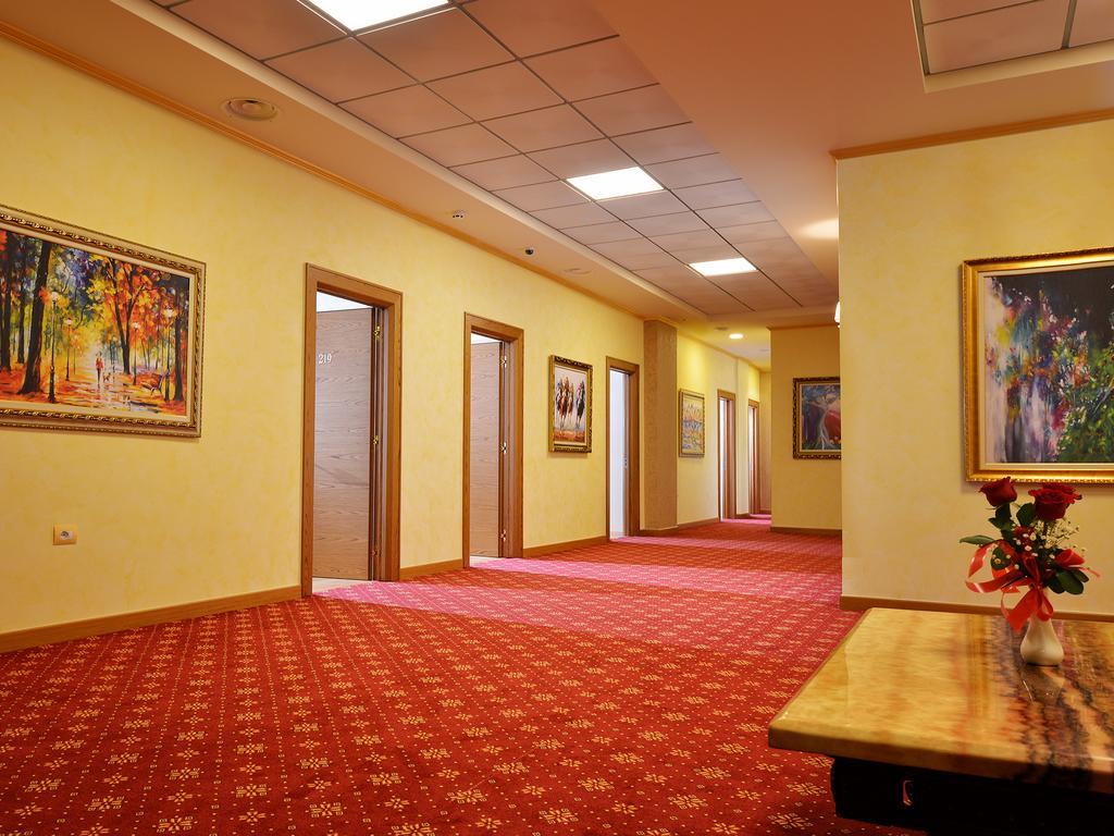Hotel Austria Тирана Экстерьер фото