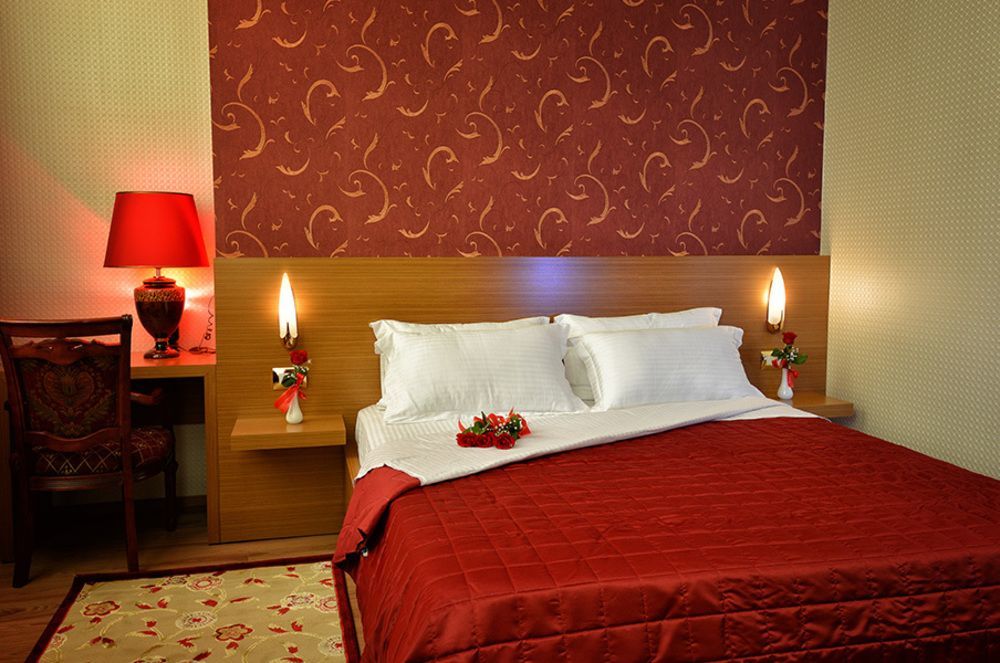 Hotel Austria Тирана Экстерьер фото