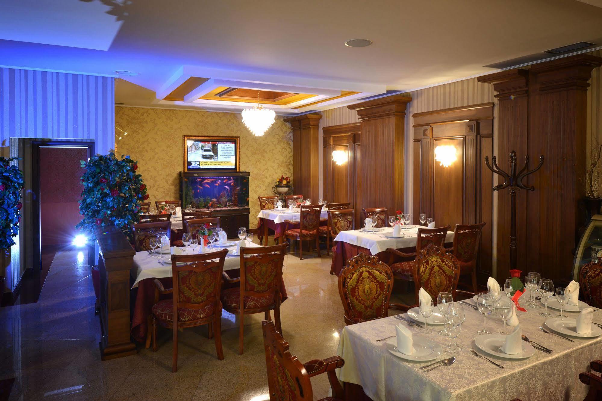 Hotel Austria Тирана Экстерьер фото